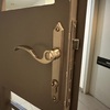 Thumb 3. the door handle jams