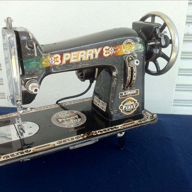 Perry Homeuse Sewing Machine RP@RM750