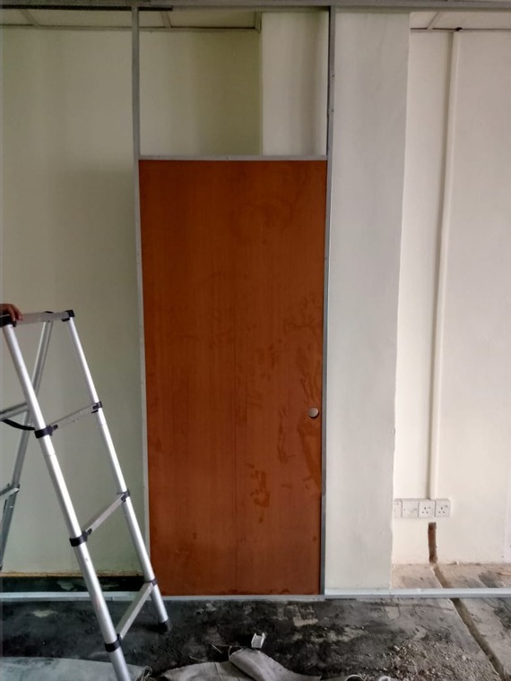 partition door installation 