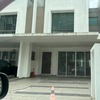 Thumb car porch