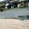 Thumb broken tiles and water retention